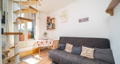 Modern Alpine Apartment in La Foux