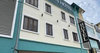 Chariton Hotel Nusa Bestari