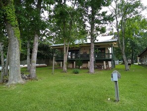 Exterior - South Toledo Haven: A lakefront retreat (Burkeville)