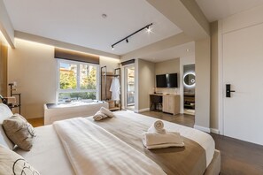 Frette Italian sheets, premium bedding, blackout drapes - Zoe's Villa by PS (Durrës)