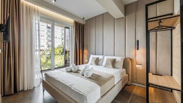 Frette Italian sheets, premium bedding, blackout curtains