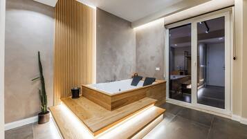 Luksus-suite - balkon - udsigt til have | Italienske lagner fra Frette, premium-sengetøj, mørklægningsgardiner