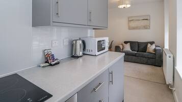 Cottage | Private kitchen | Cookware/dishes/utensils
