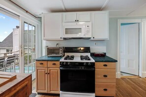 Fridge, microwave, oven, stovetop - Waterway View; Steps to Ocean, Beach, Blvd, Park (Gloucester)
