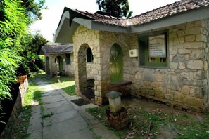 Unclassified image, 3 of 51, button - Mountain Club Resort (Chinnakanal)