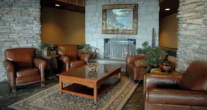 Ring in 2026 in South Lake Tahoe in a large, cozy 2 bedroom suite