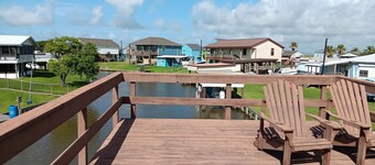 Charming 2-bedroom cottage in quiet Texas coastal village of Sargent Tx