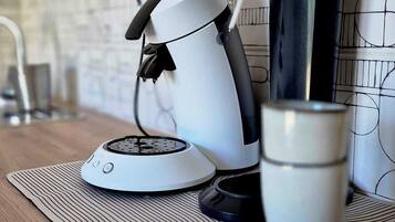 Kaffee und/oder Kaffeemaschine