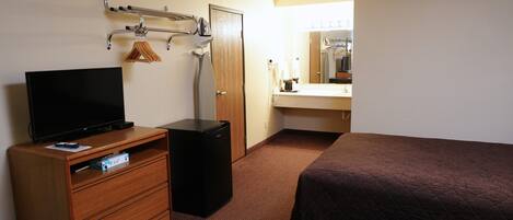 Iron/ironing board, free WiFi