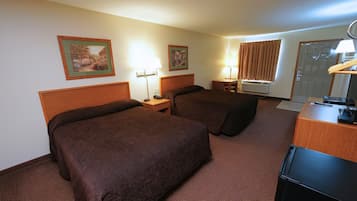 Iron/ironing board, free WiFi