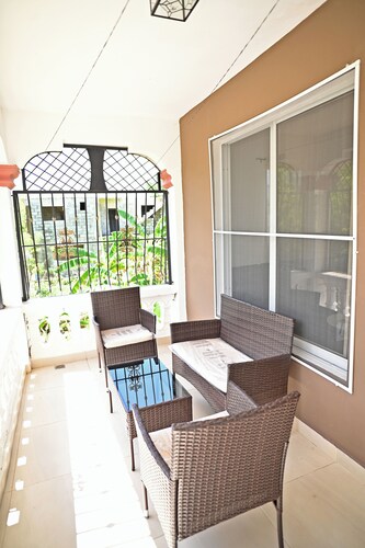 Lovely 3-bedroom apartment with AC in Imbert