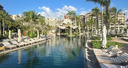 Deluxe Ocean View Suite – The Ultimate Luxury Experience in Cancún