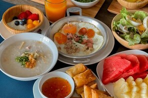 Ảnh chưa phân loại, 5 trong số 23 ảnh, nút