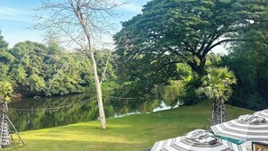 Unclassified image, 4 of 23, button - Historykan Kanchanaburi Hotel (Kanchanaburi)
