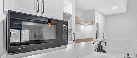 冰箱、微波炉、洗碗机、茶具/咖啡用具