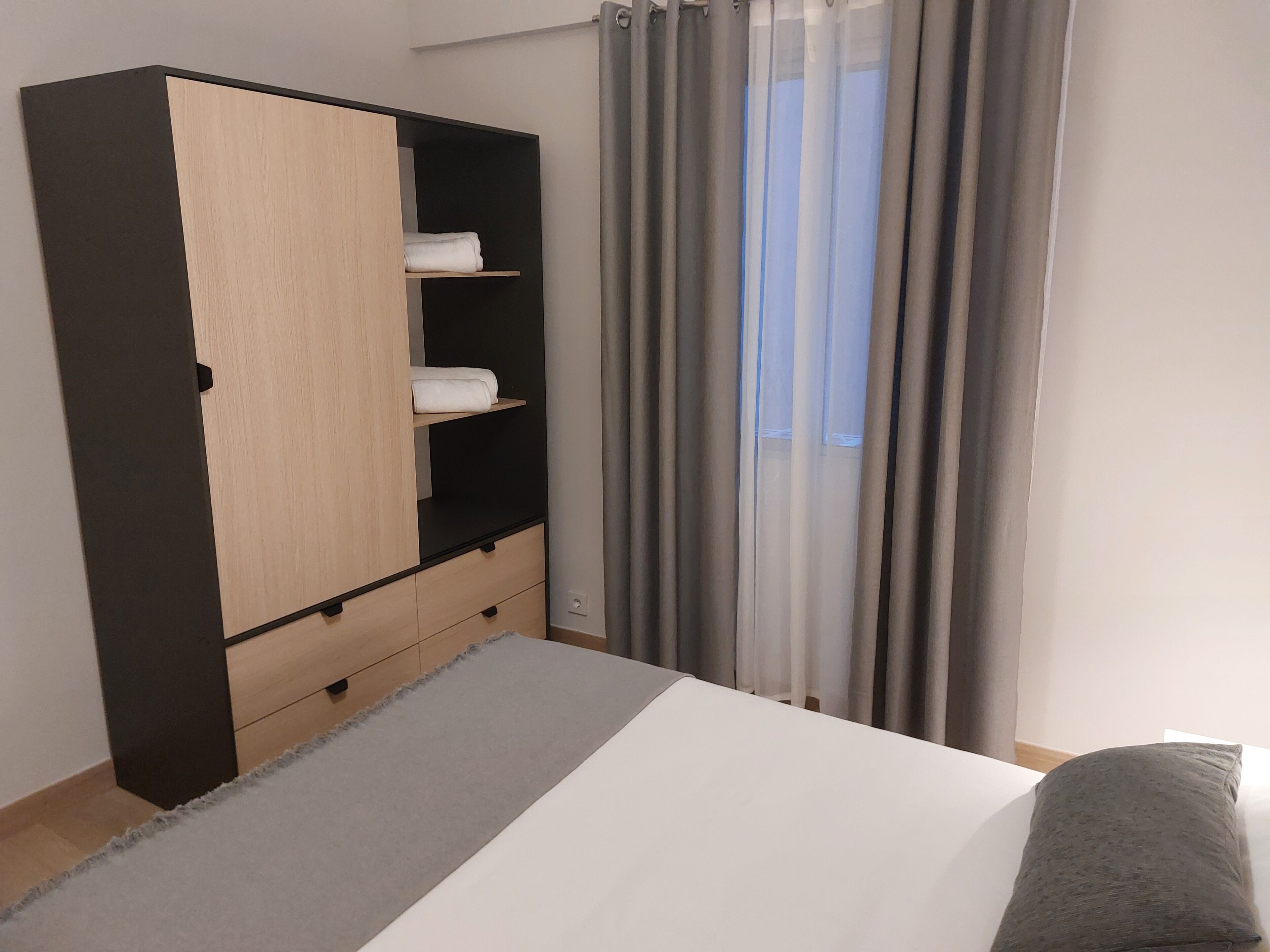 2 chambres, fer et planche à repasser, accès Internet, draps fournis