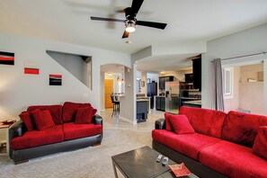 TV - Pet Friendly Home Near Peterson AFB (Colorado Springs)