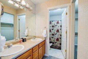 Towels - Pet Friendly Home Near Peterson AFB (Colorado Springs)