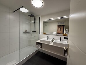 Literie hypoallergénique, couette en duvet d'oie, bureau