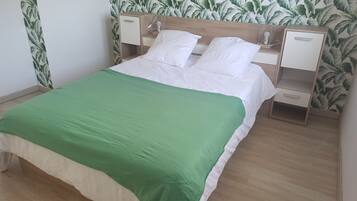 3 Schlafzimmer, Bügeleisen/Bügelbrett, WLAN, Bettwäsche