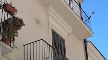 Classic Apartment, 1 Bedroom, Pets Allowed, City View | Exterior detail