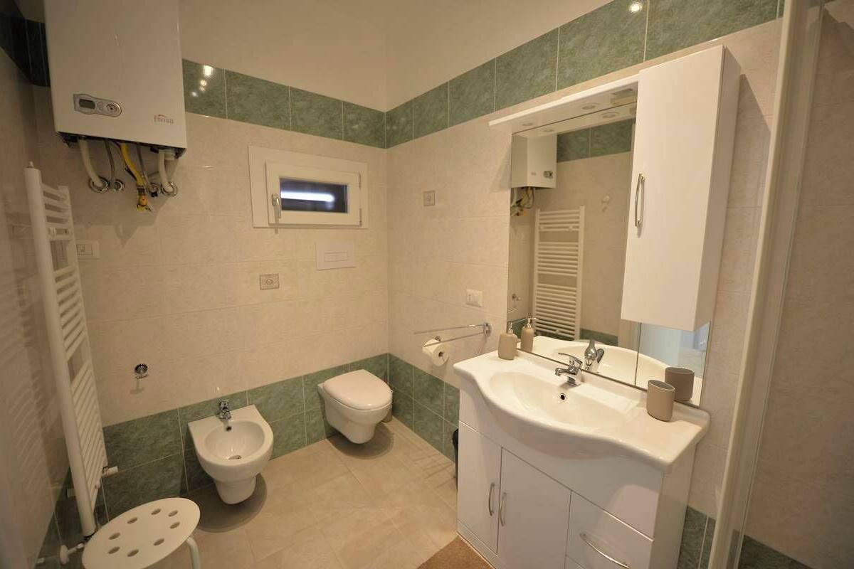 经典公寓, 阳台, 山景 | 浴室