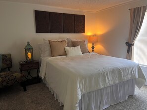 2 bedrooms, travel cot, free WiFi, bed sheets - Cozy Remodeled 2BR/2BA Home Near Inman & Highway 9 (Inman)