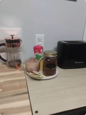 Kahvia ja/tai kahvinkeitin