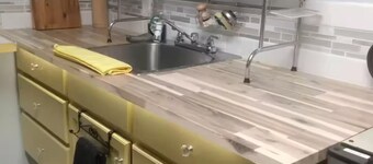 Charles' Hideaway by Digby Ferry/UNB/Hospital/City