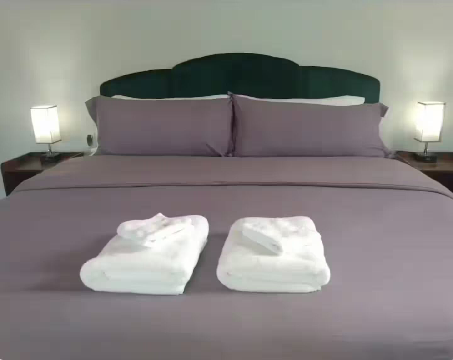 Bureau, Wi-Fi gratuit, draps fournis