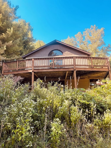 Relax, Unwind & Take in the Gorgeous Scenery at Pinehill Hideaway!