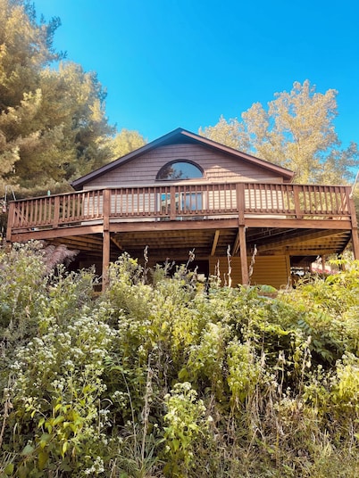 Relax, Unwind & Take in the Gorgeous Scenery at Pinehill Hideaway!