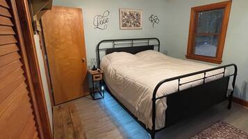 1 habitación, escritorio, tabla de planchar con plancha y wifi gratis