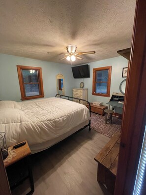 1 habitación, escritorio, tabla de planchar con plancha y wifi gratis