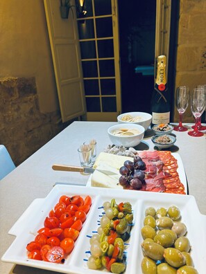 Breakfast meal - Marvellous farmhouse room L-Għarb, Gozo (L-Għarb)