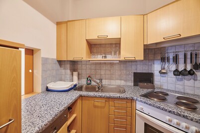 DAS BURGENNEST, bathrobe access to the Lutzmannsburg thermal spa, garden, parking lot