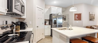 Fenced Backyard W/ W&D + Garage. South ICT!