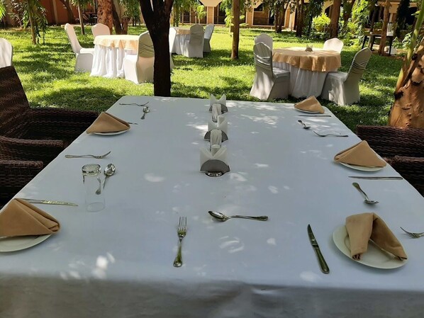Banquet hall