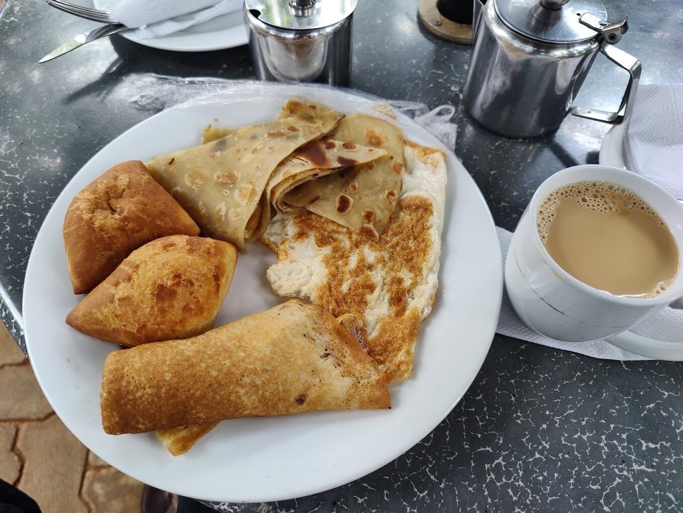 Sudah termasuk sarapan ala kontinental setiap hari