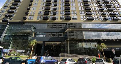 Studio em frente a UFSC e HU - CEN010