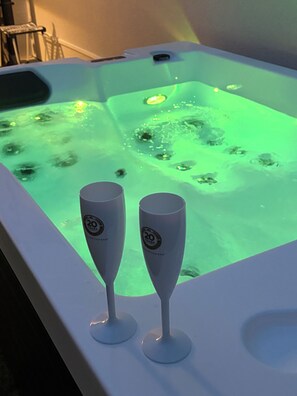 Bain à remous intérieur