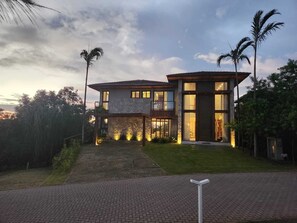 Exterior - Where I wanted to be on Bird Island in Praia do Forte (Açu da Torre)