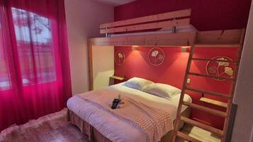 Free WiFi, wheelchair access