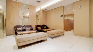 Reception - OYO 94837 Apartment Ekki Tower (Gunung Putri)