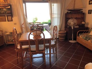 Dining - Residence Asparagus sea view with garden (San Teodoro Monte Petrosu)
