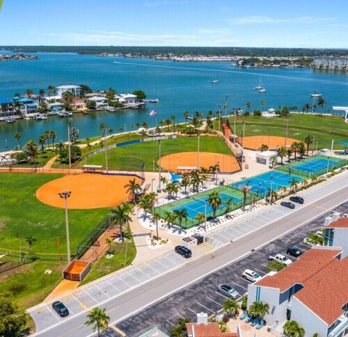Beach & Marina Condo in marvelous Madeira Beach.