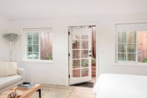 1 soverom, skrivebord, strykejern/-brett og wi-fi