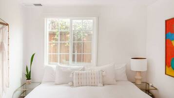 2 bedrooms, desk, iron/ironing board, travel cot