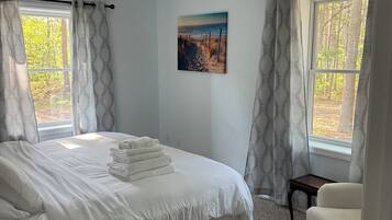 4 bedrooms, internet, bed sheets