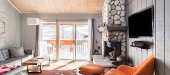 Snow Summit Cabin Big Bear- 25ft to Snow Summit!